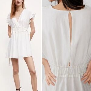 Zara v-neck Mini Dress Split back White Sz Small